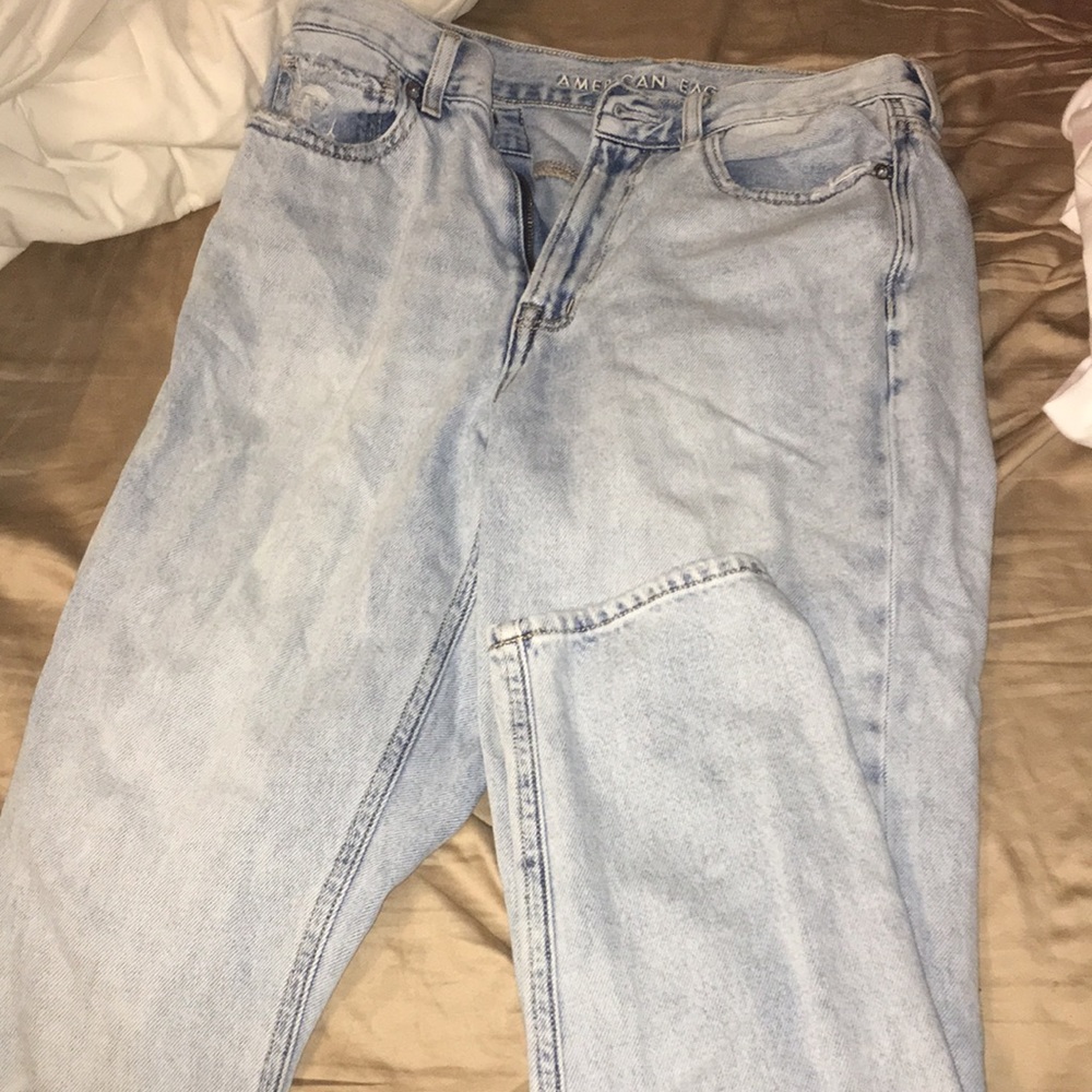 American eagle mom jeans